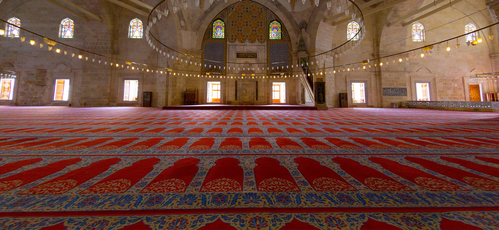 Demirci Cami Halısı